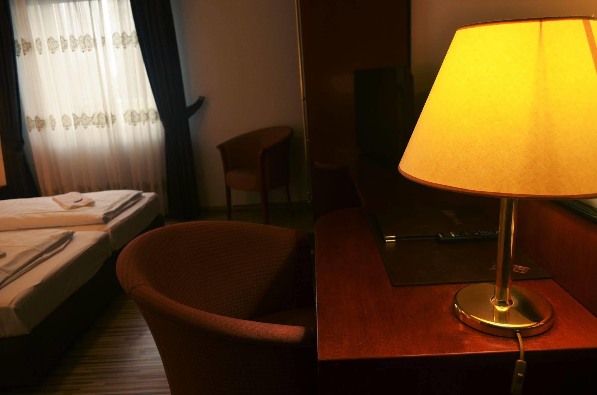 AS Hotel Göttingen Buitenkant foto